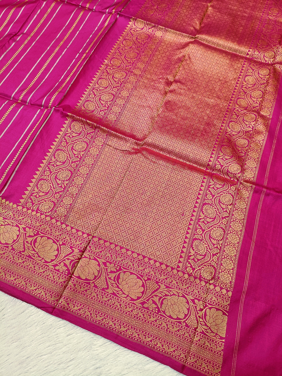 Rani Pink Shade Handwoven High Percentage Kataan Silk Banarasi