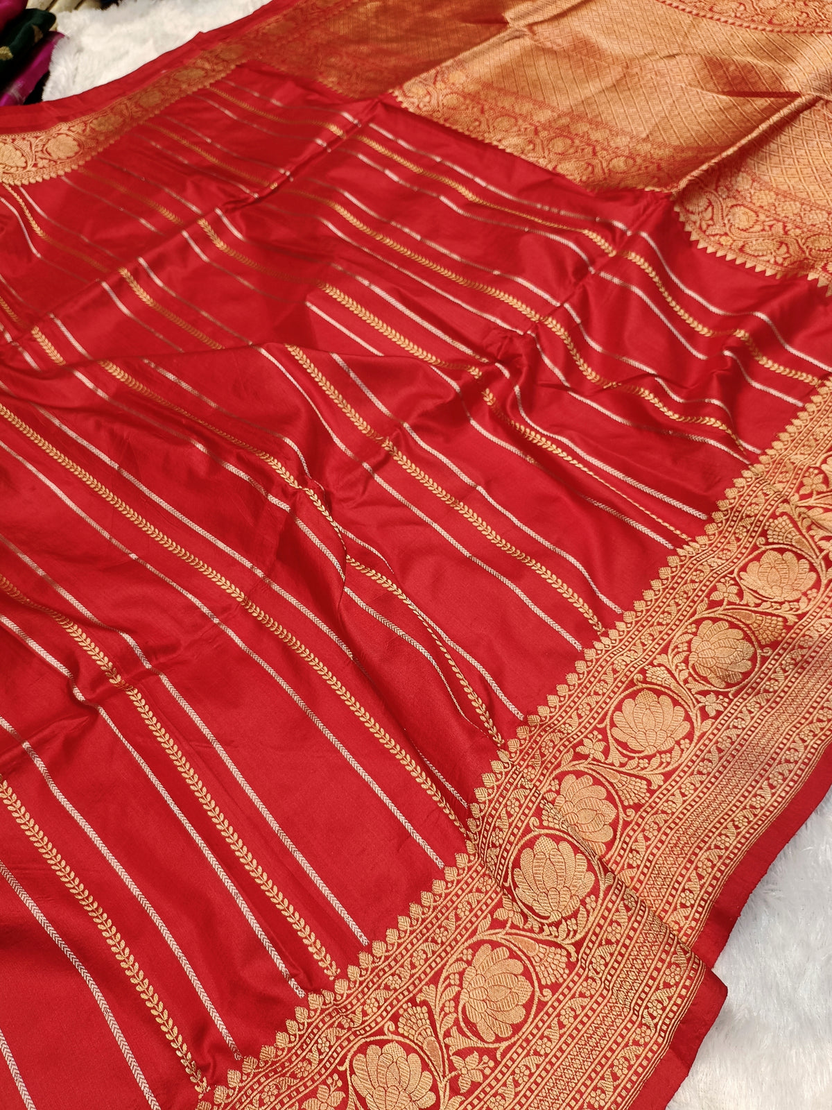 Bridal Red Shade Handwoven High Percentage Kataan Silk Banarasi