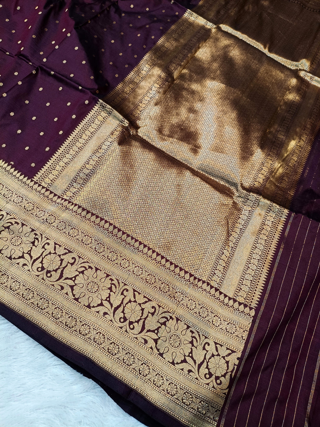 Wine Purple Shade Handwoven High Percentage Kataan Silk Banarasi