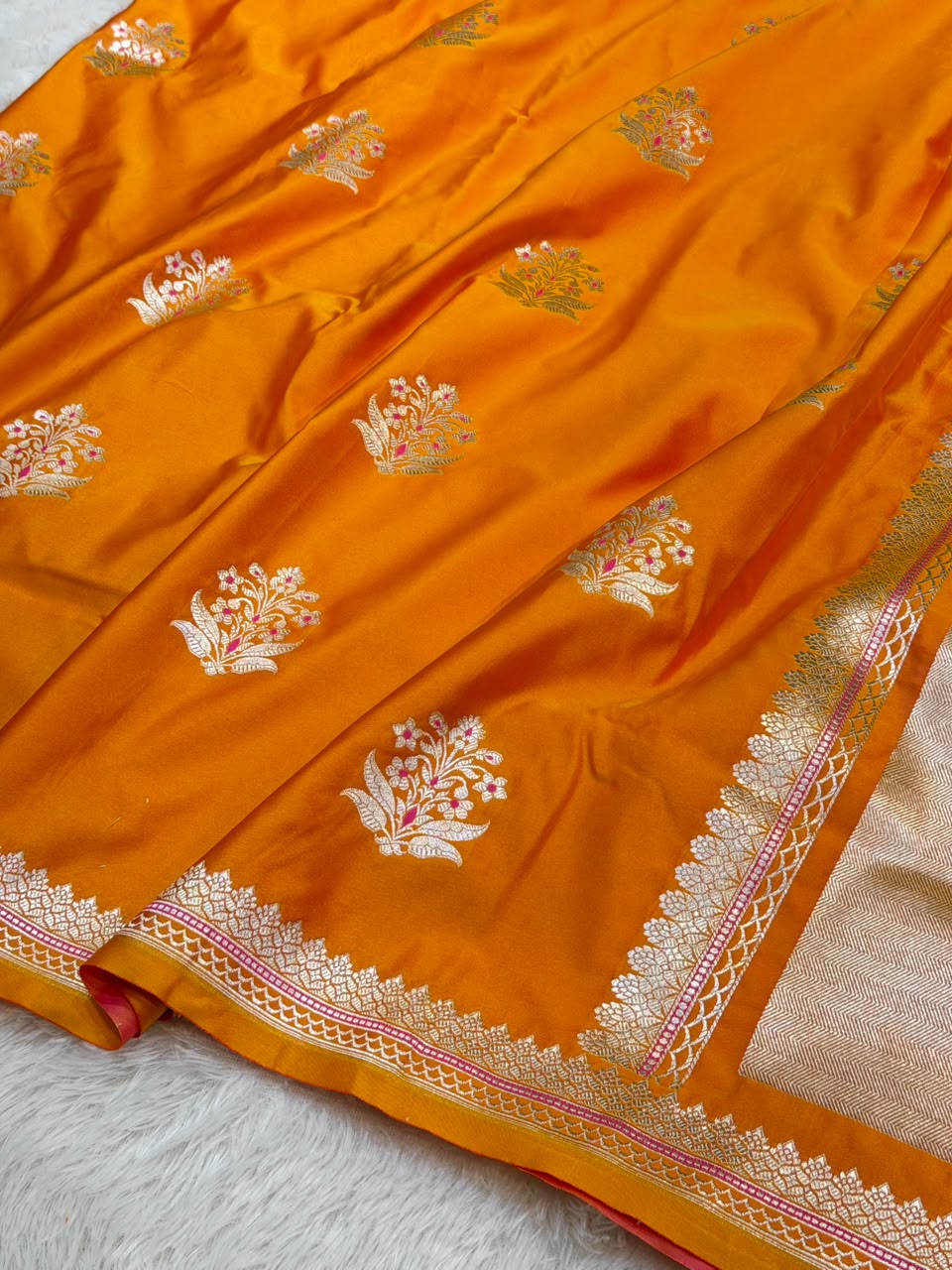Sunburn Orange Shade Handwoven Kataan Mashru Silk Banarasi