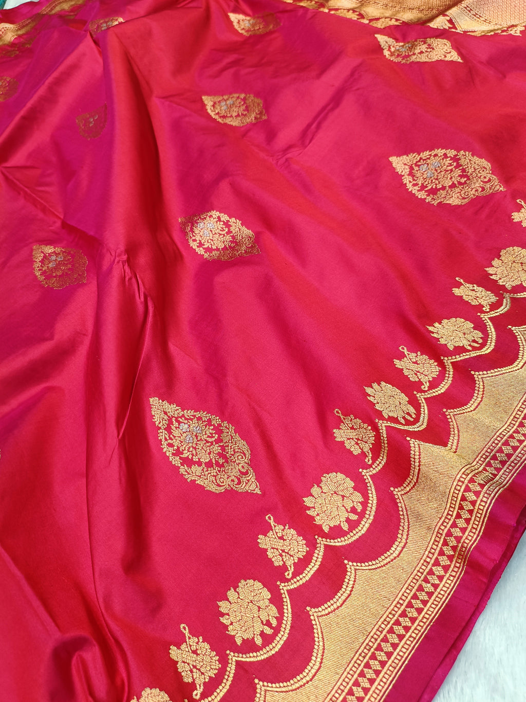 Rani Pink Shade Handwoven High Percentage Kataan Silk Banarasi