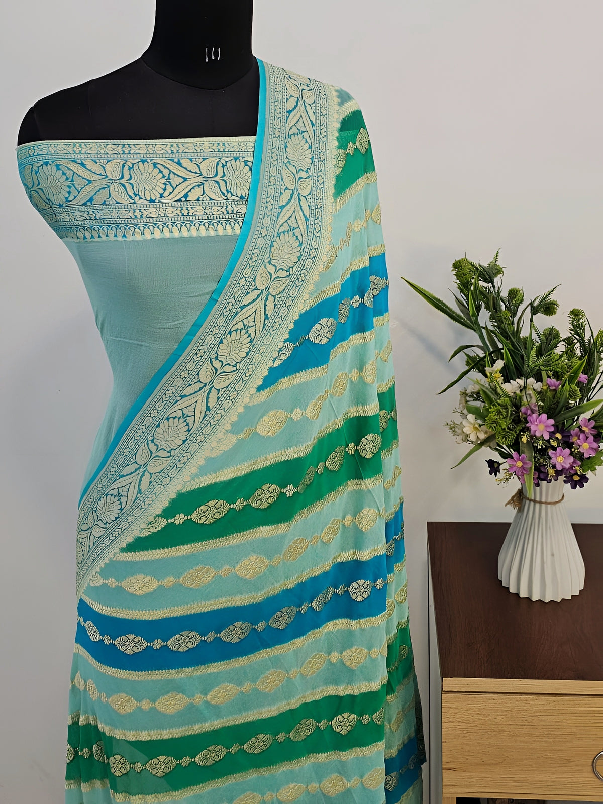 Firozi Blue Shade Handwoven Water Zari Khaddi Chiffon Georgette Rangkaat Banarasi