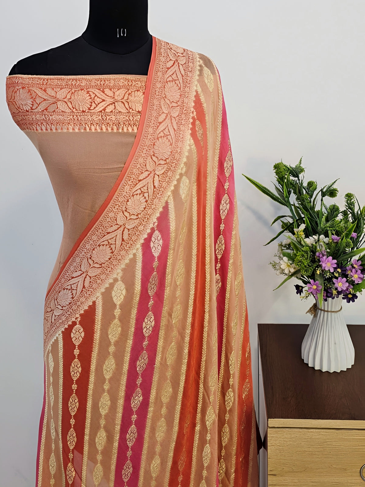 Creme with Peach Pink Shade Handwoven Water Zari Khaddi Chiffon Rangkaat Banarasi